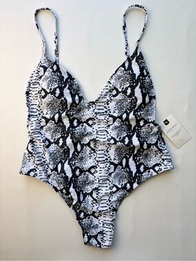 ⚓️Adreamly One-Piece Swimsuit Snake Print⚓️